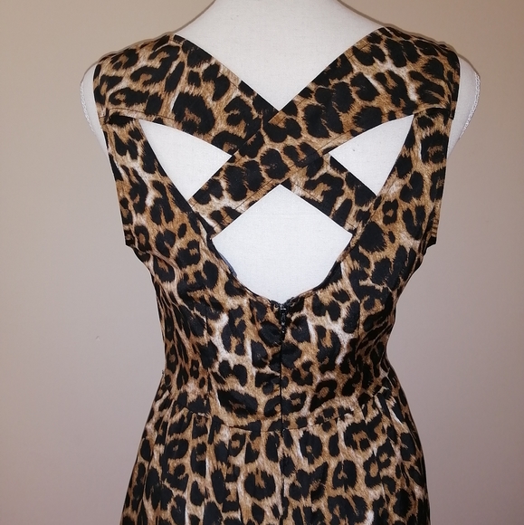 Forever 21 Leopard open back Dress - Picture 2 of 4
